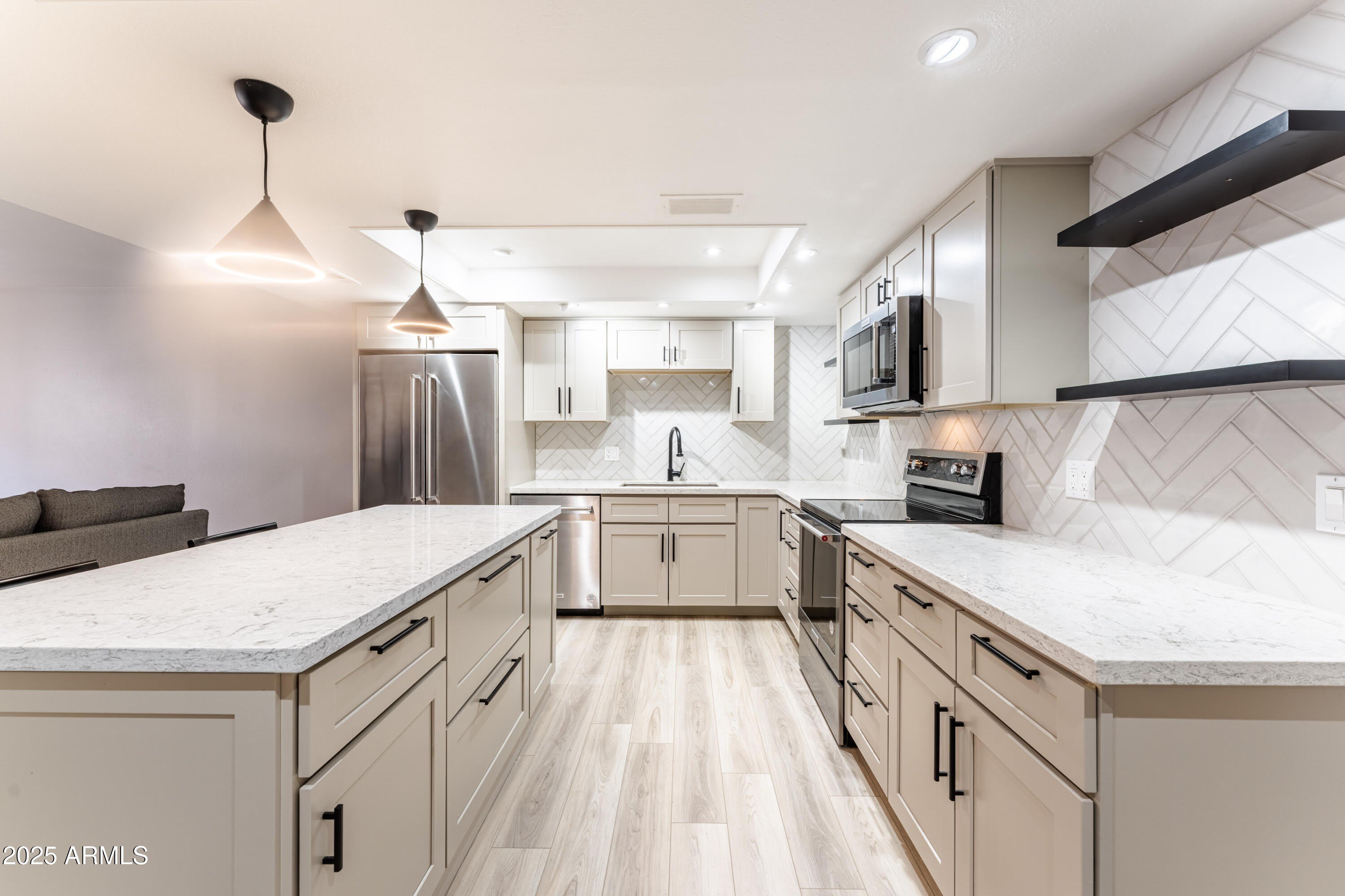 7930 E CAMELBACK Road – photo 1
