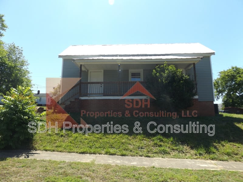 116 Aikman Avenue – photo 1 of 9