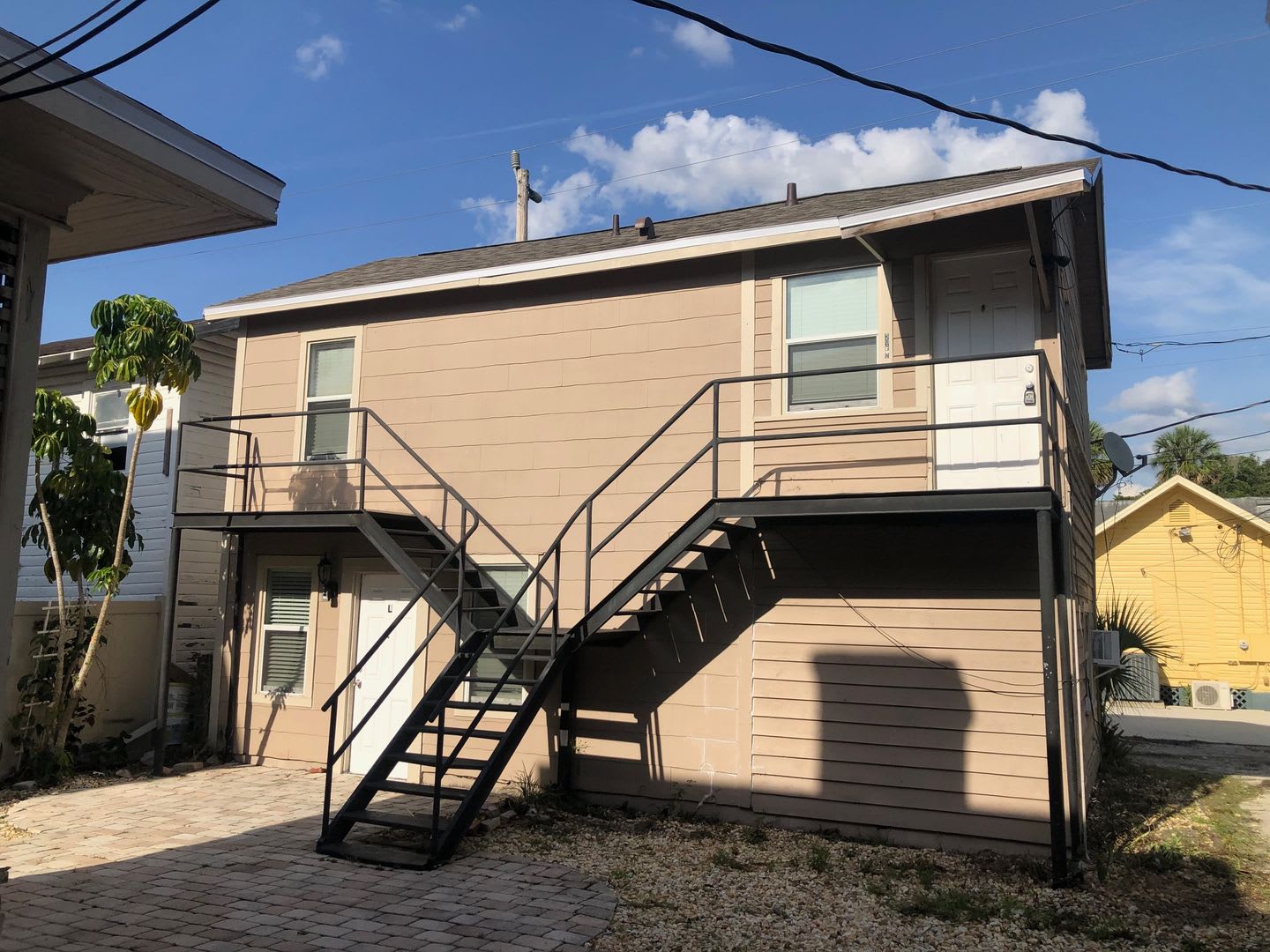 Historic Sanford Second Floor 1Br 1Ba Apartment Available Now – photo 1 of 294