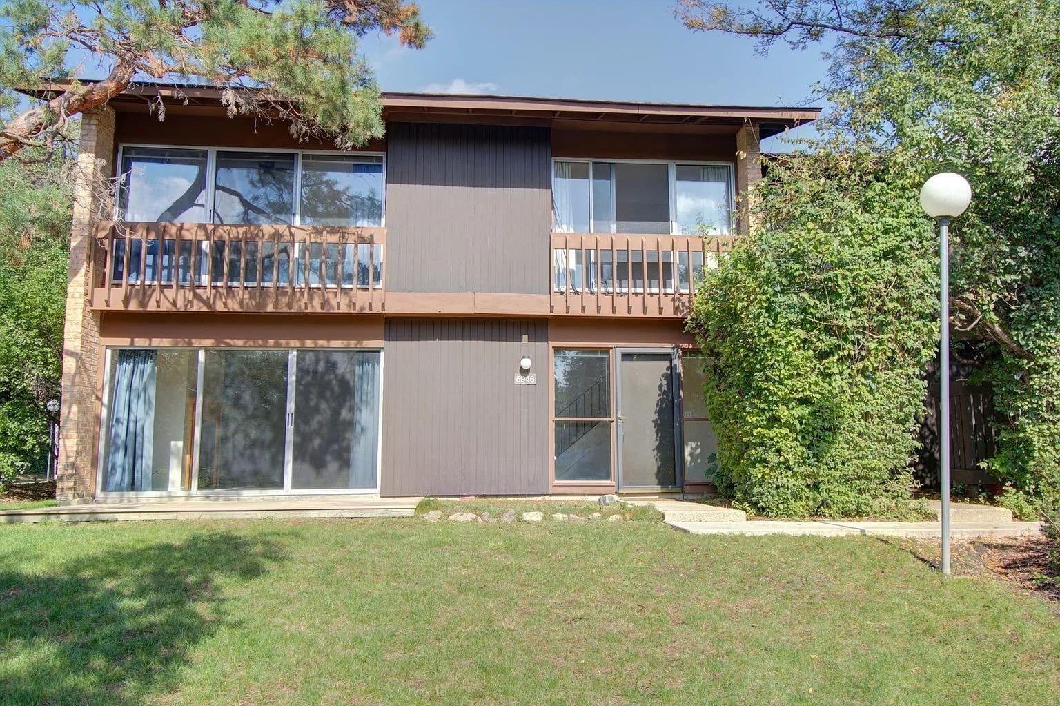 5946 GREENVIEW Road – photo 1 of 12