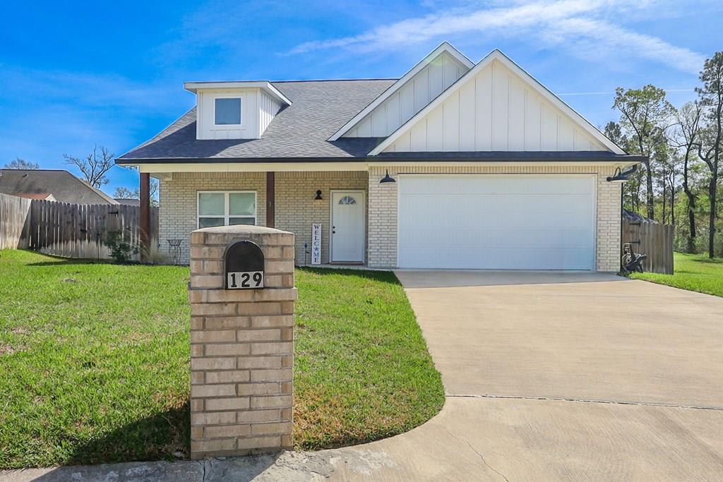 129 Winchester Place – photo 1 of 11