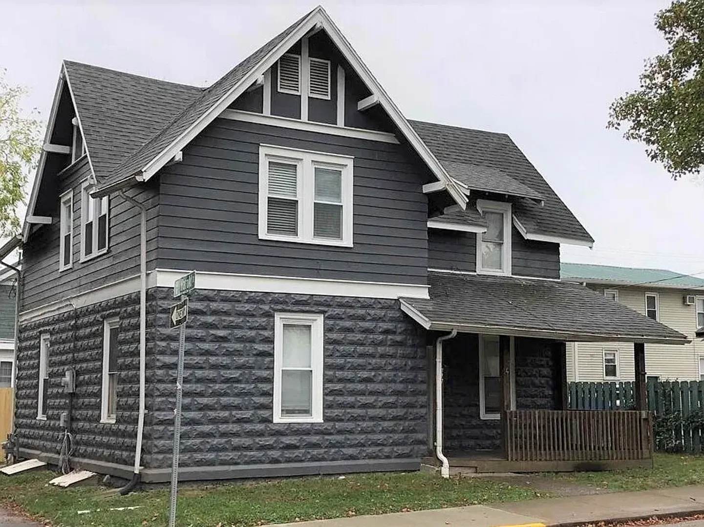 412 E. 9th St. – photo 1