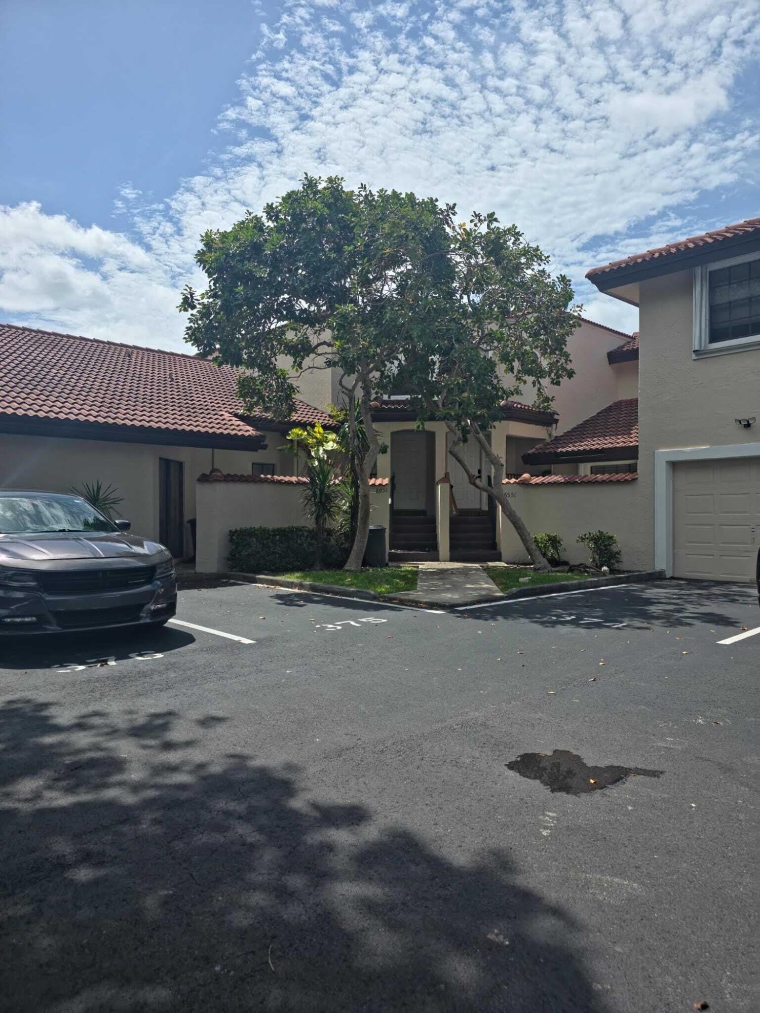 8953 W SUNRISE Boulevard – photo 1