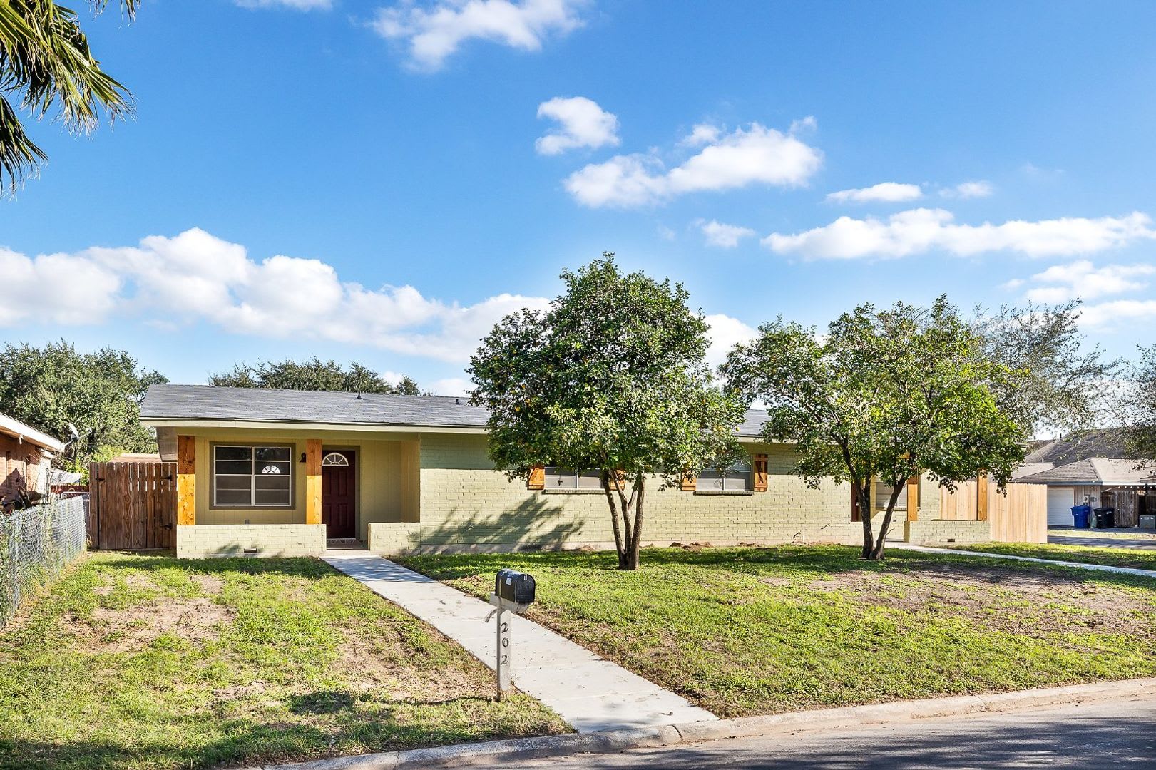 202 N 41st McAllen, TX – photo 1