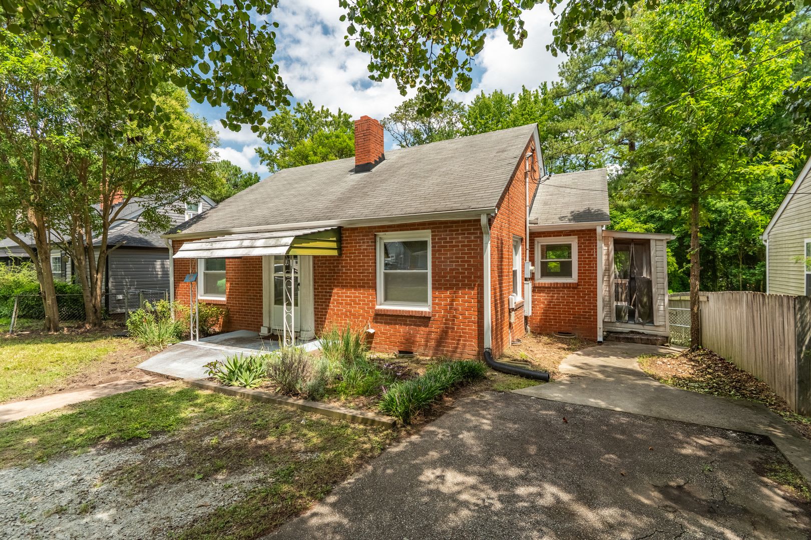Perfect Location 2Br 1Ba Home Near Duke Downtown Durham – photo 1
