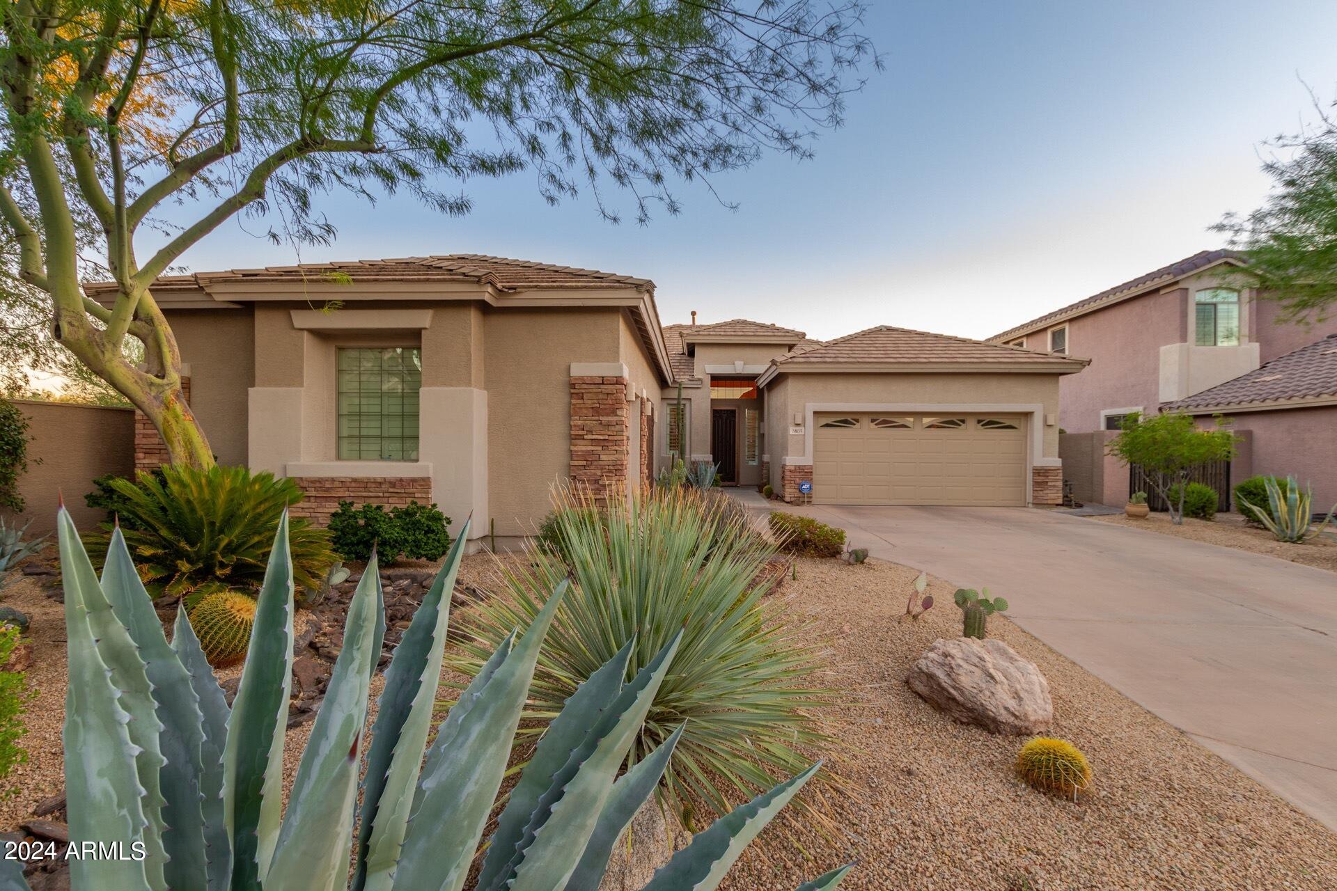 3103 West Sentinel Rock Road – photo 1