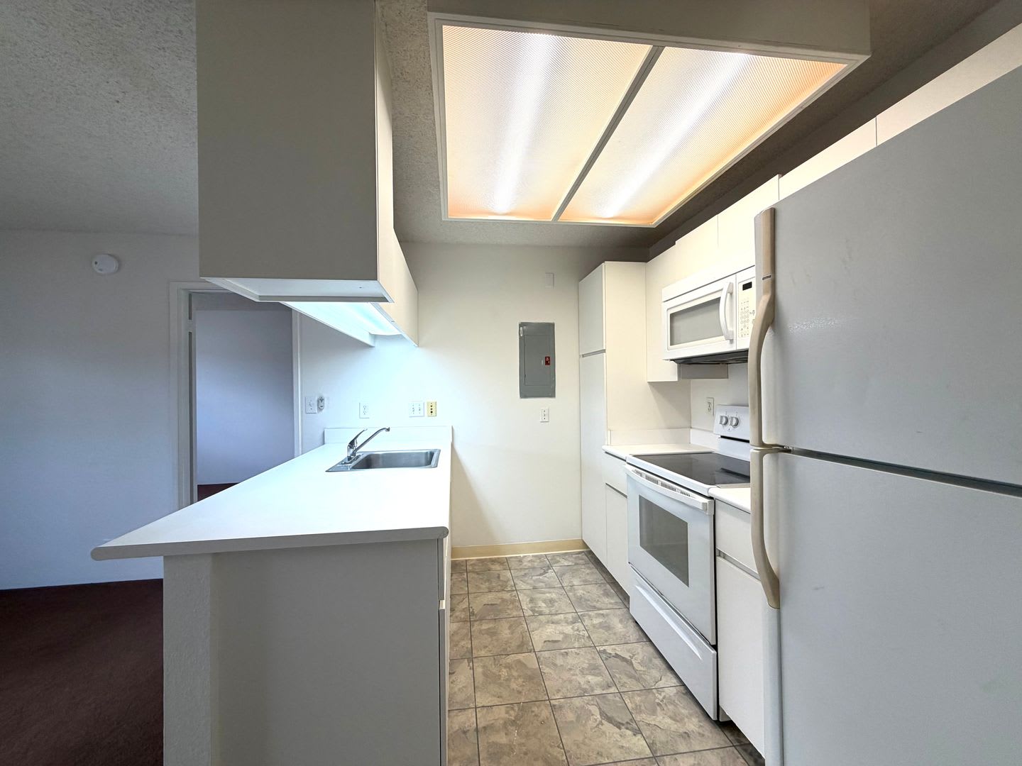 1 Bedroom, 1 Bathroom, 1 Parking (Pulua) – photo 1 of 5