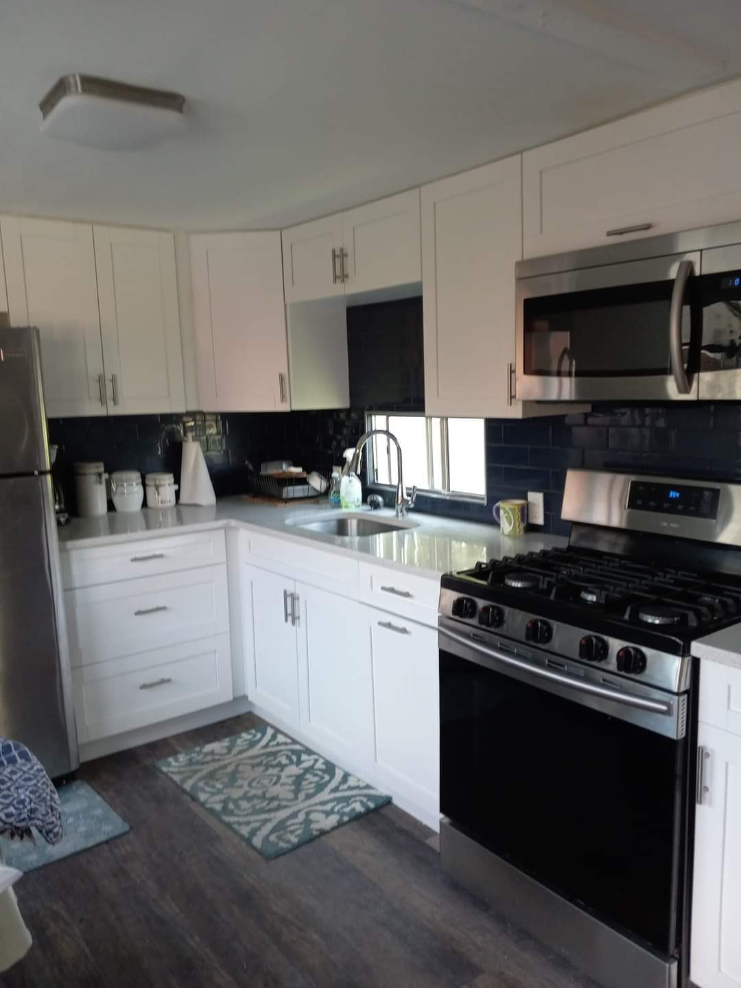 11 N Loafing St – photo 1 of 5