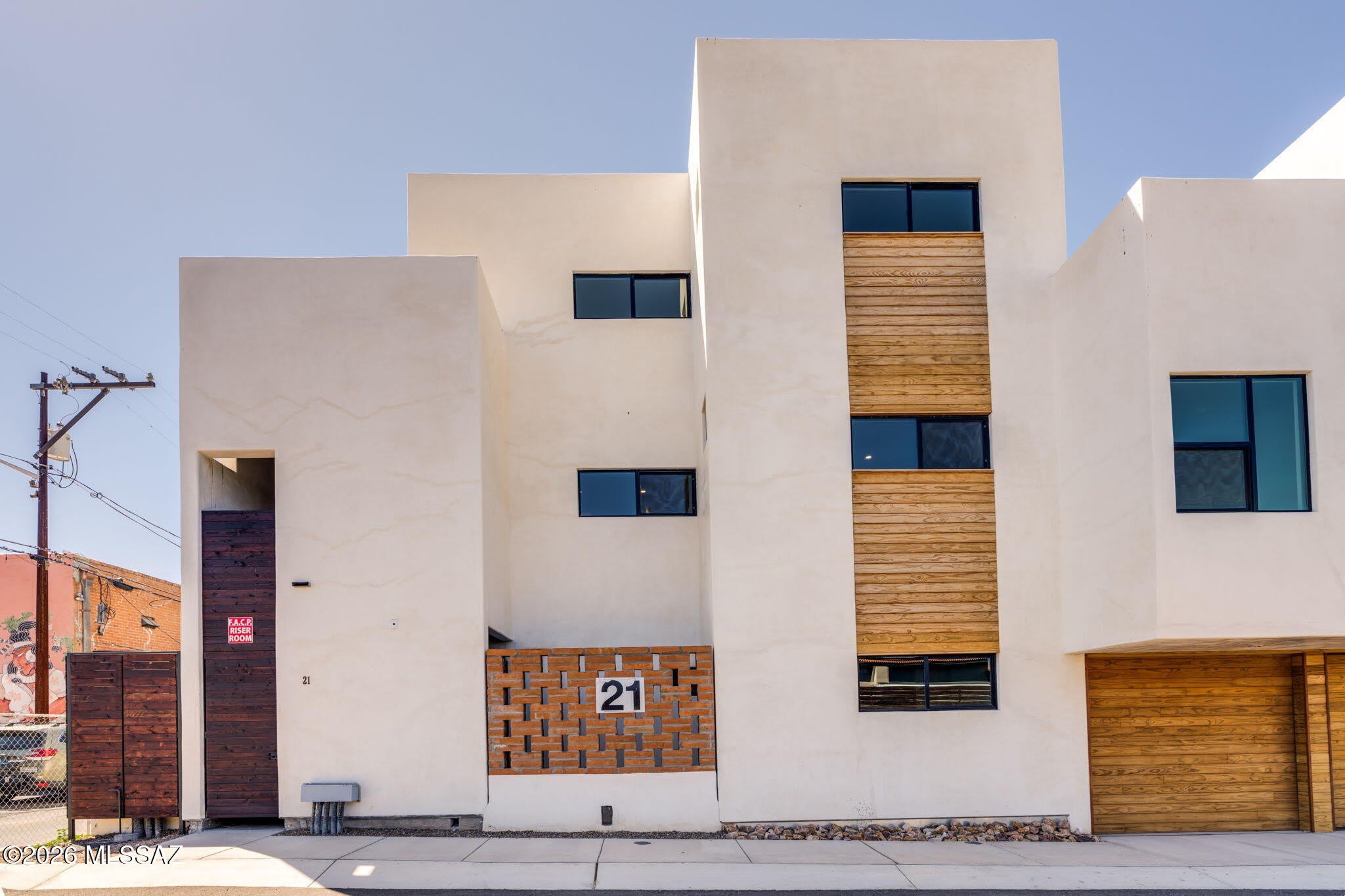 21 W Lalo Way – photo 1