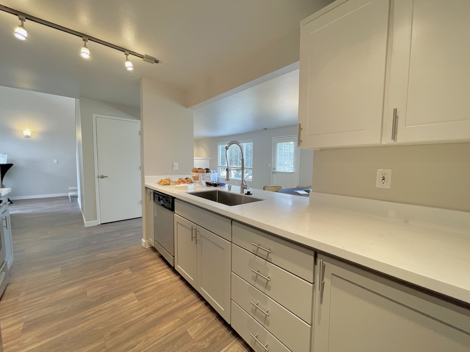 Townhomes At Mountain View – photo 1 of 289