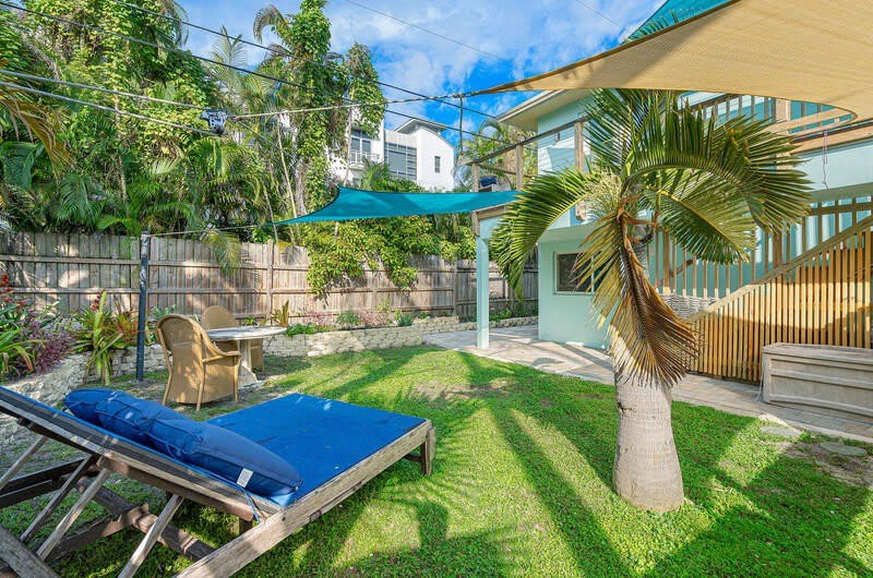 300 SE 7th Avenue – photo 1