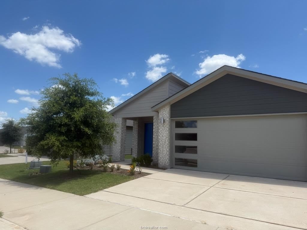 1235 Amistad Loop – photo 1