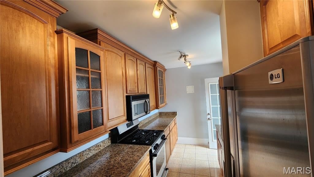 7570 Byron Place – photo 1 of 8