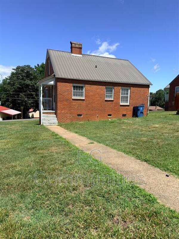212 Main Ave E – photo 1 of 10