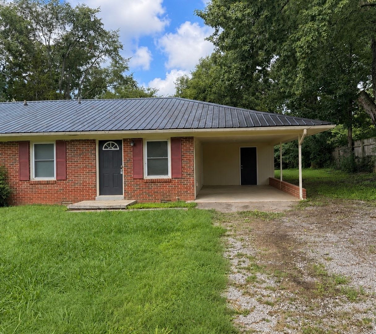 Nice 2 BR/1 Bath Duplex – photo 1