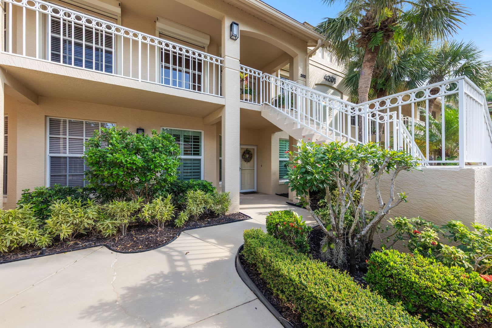 Fully Furnished 2Bd 2Ba Condo Off Season Rental In Pelican Landing Bonita Springs – photo 1 of 258