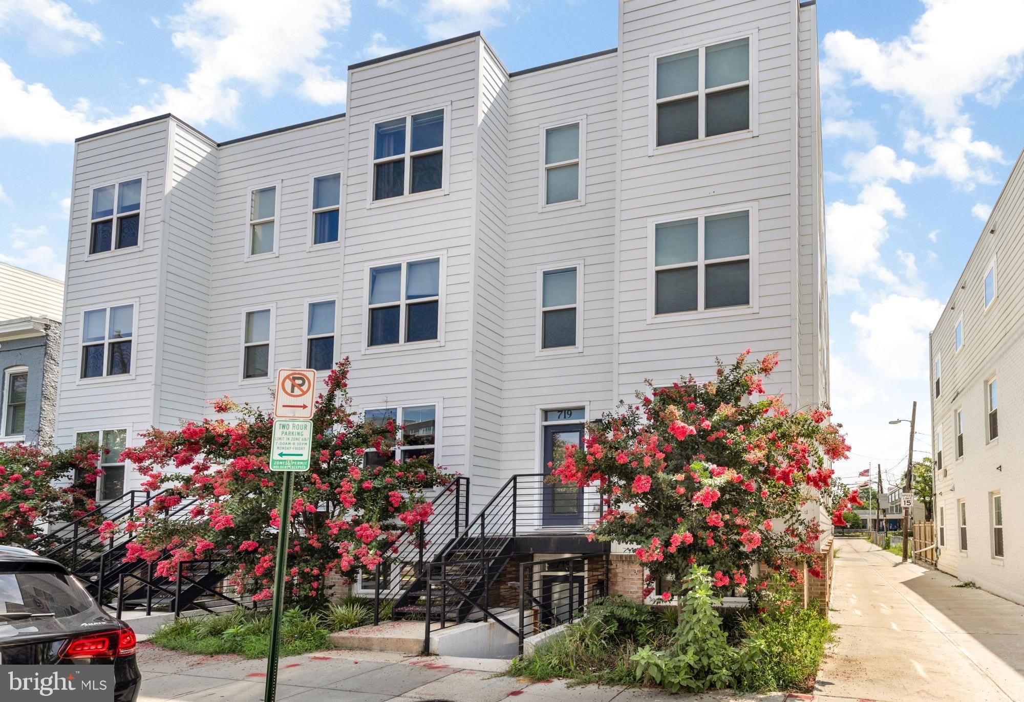 719 18Th Street Ne – photo 1