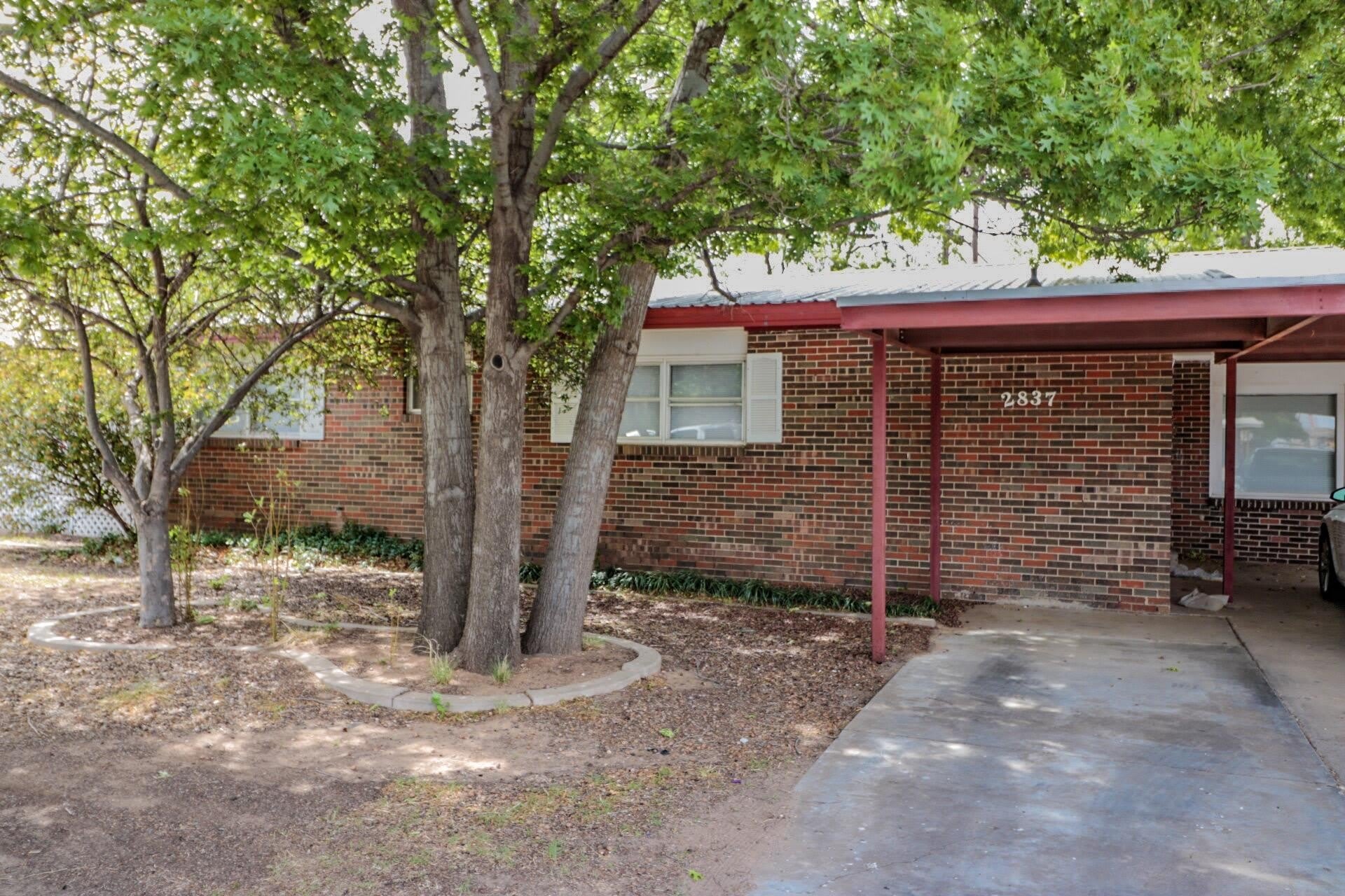 2837 66th Street – photo 1