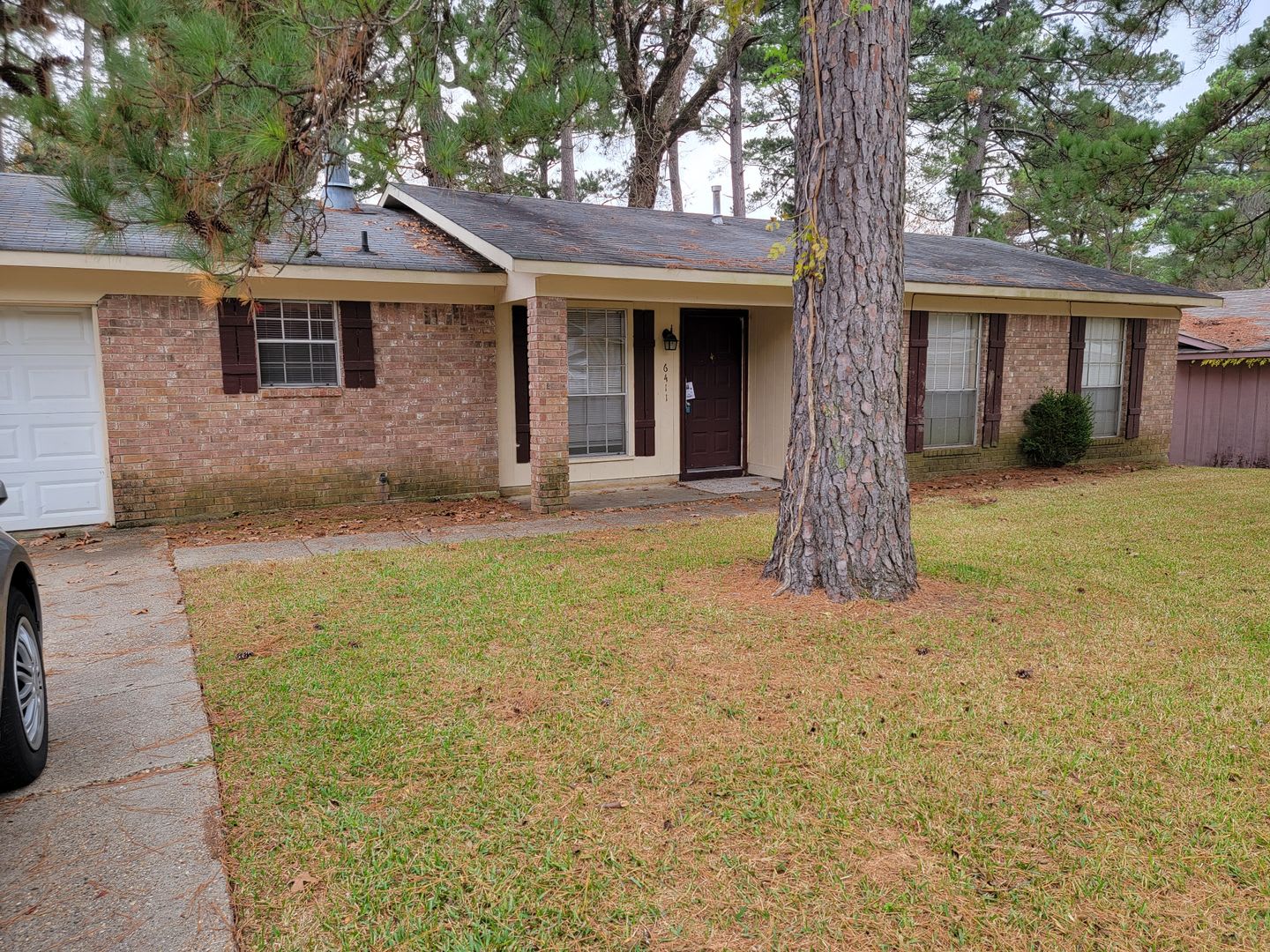 3 bedroom 1.5 bathroom – photo 1
