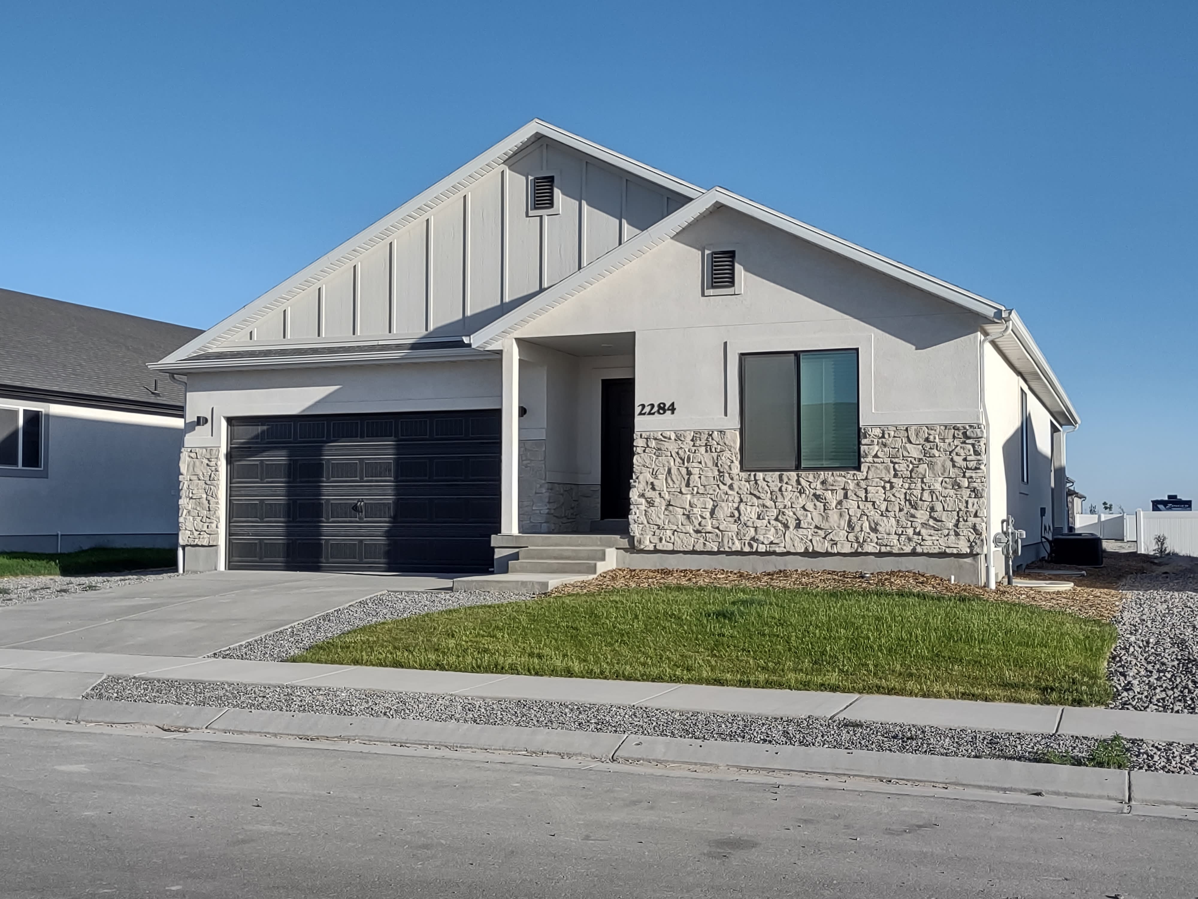 2284 East Weeping Willow Way – photo 1