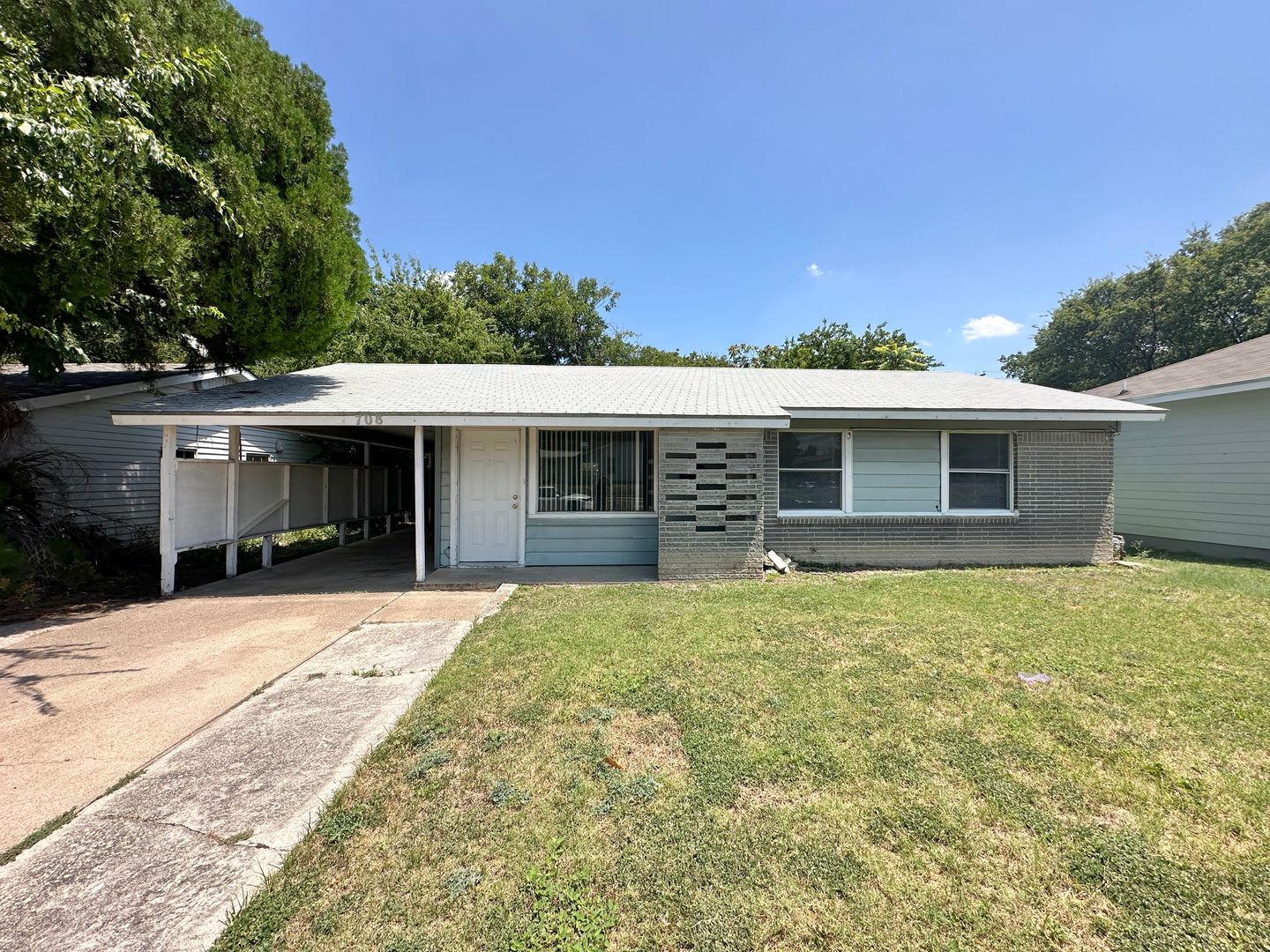 Price Drop! Pets Accepted! – photo 1