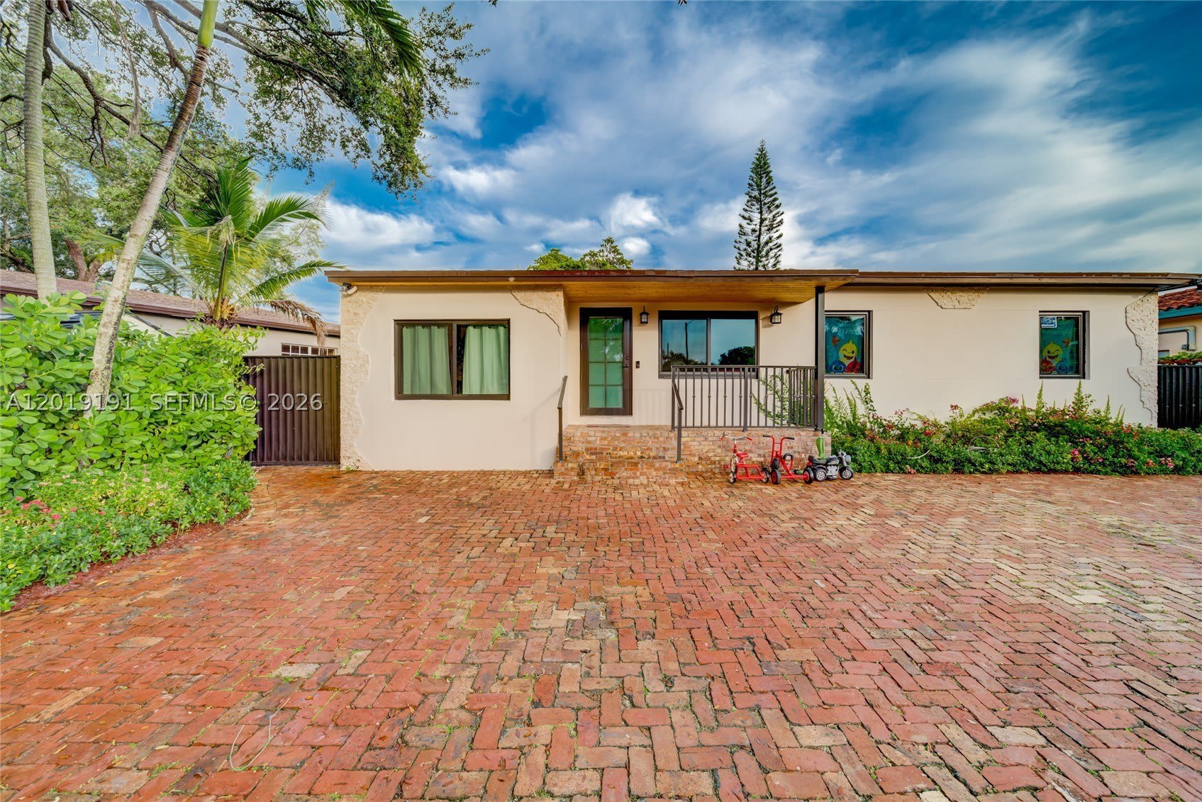 6631 Tamiami Canal Rd – photo 1