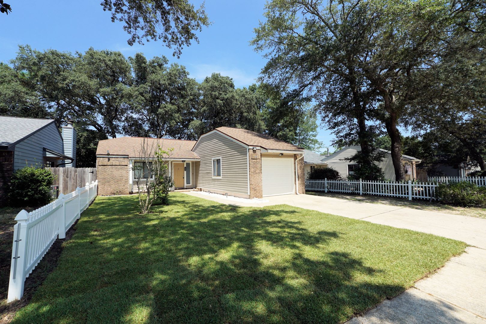Great Niceville Location Near Schools And Nwfsc – photo 1 of 81