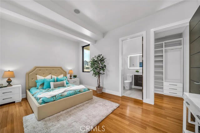 242 South Broadway – photo 1 of 111