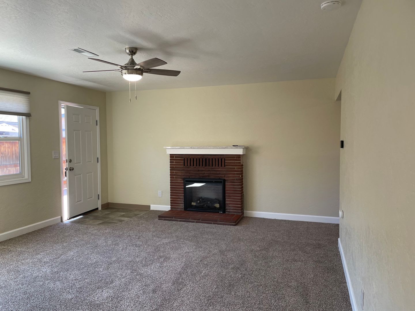 Come Home To A Comfortable And Thoughtfully Updated 3 Bedroom 1 Bath Duplex – photo 1