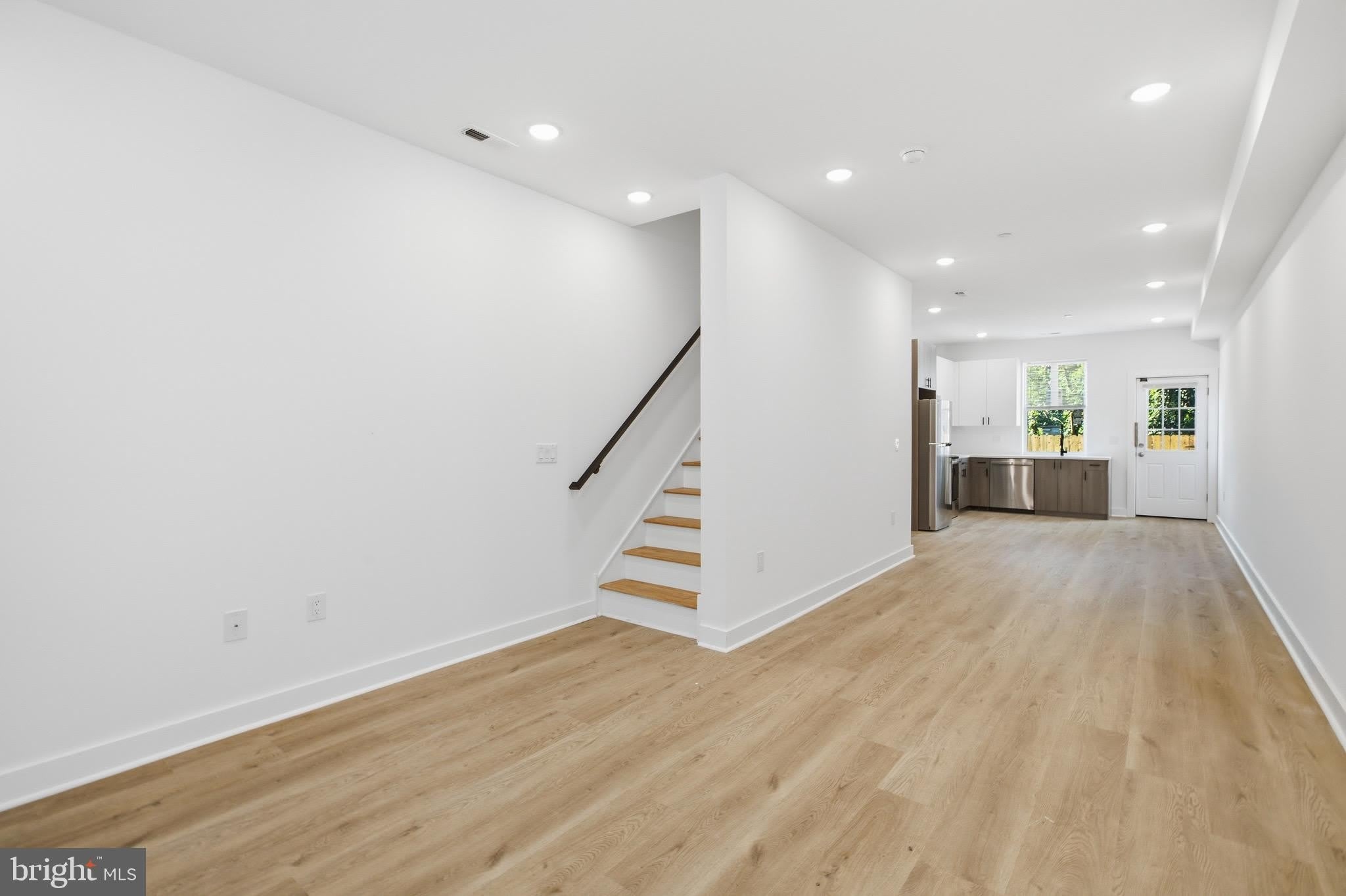 1020 W ARIZONA Street – photo 1