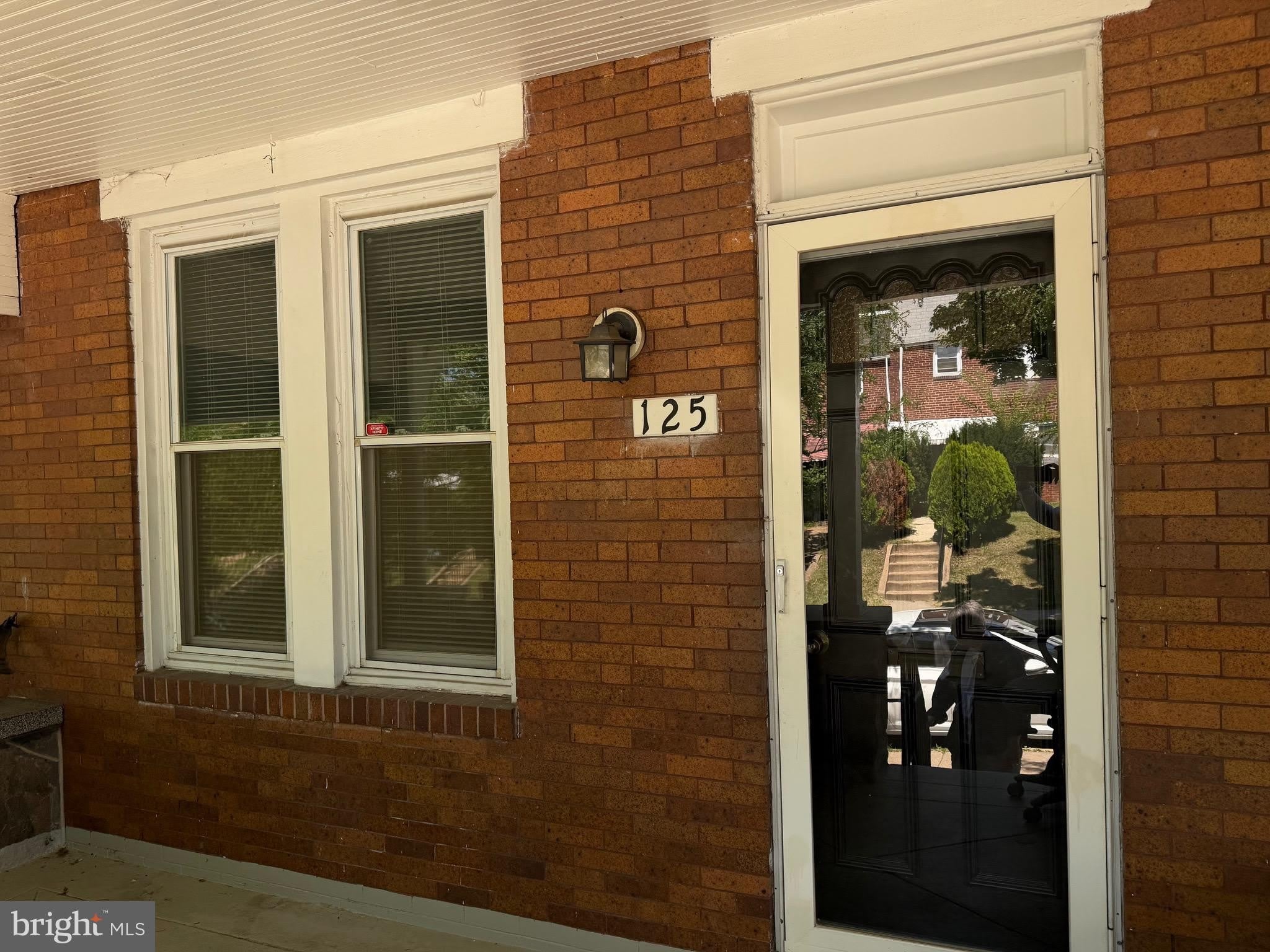 125 N MONASTERY Avenue – photo 1
