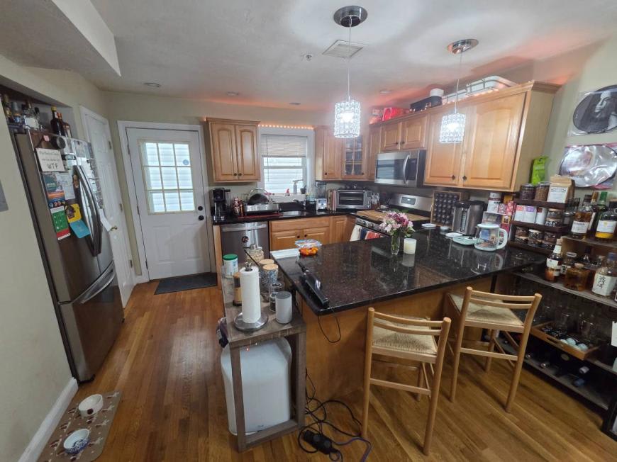 124 West 7Th St – photo 1