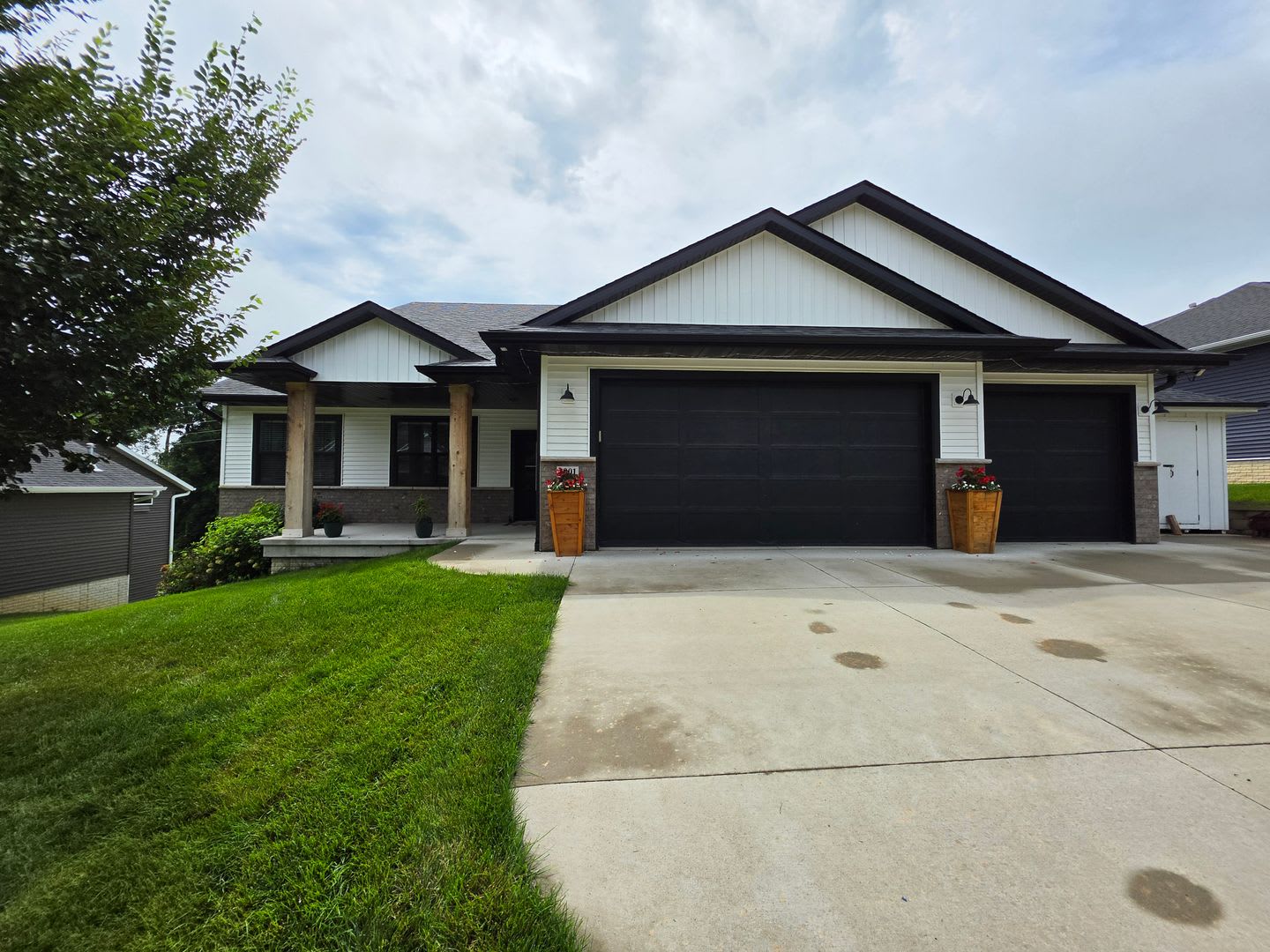 NW 5 Bedroom 3 Bath 3 Stall Garage Newer Home Built in 2021 Ready Now! – photo 1