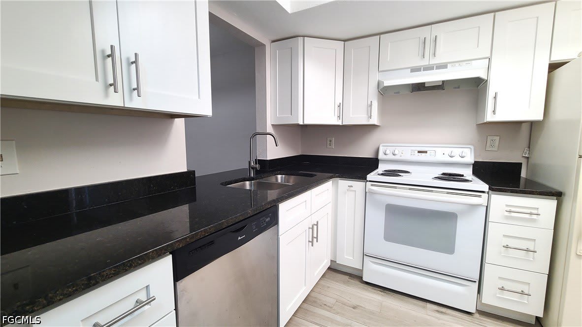 930 Sw 47Th Terrace – photo 1