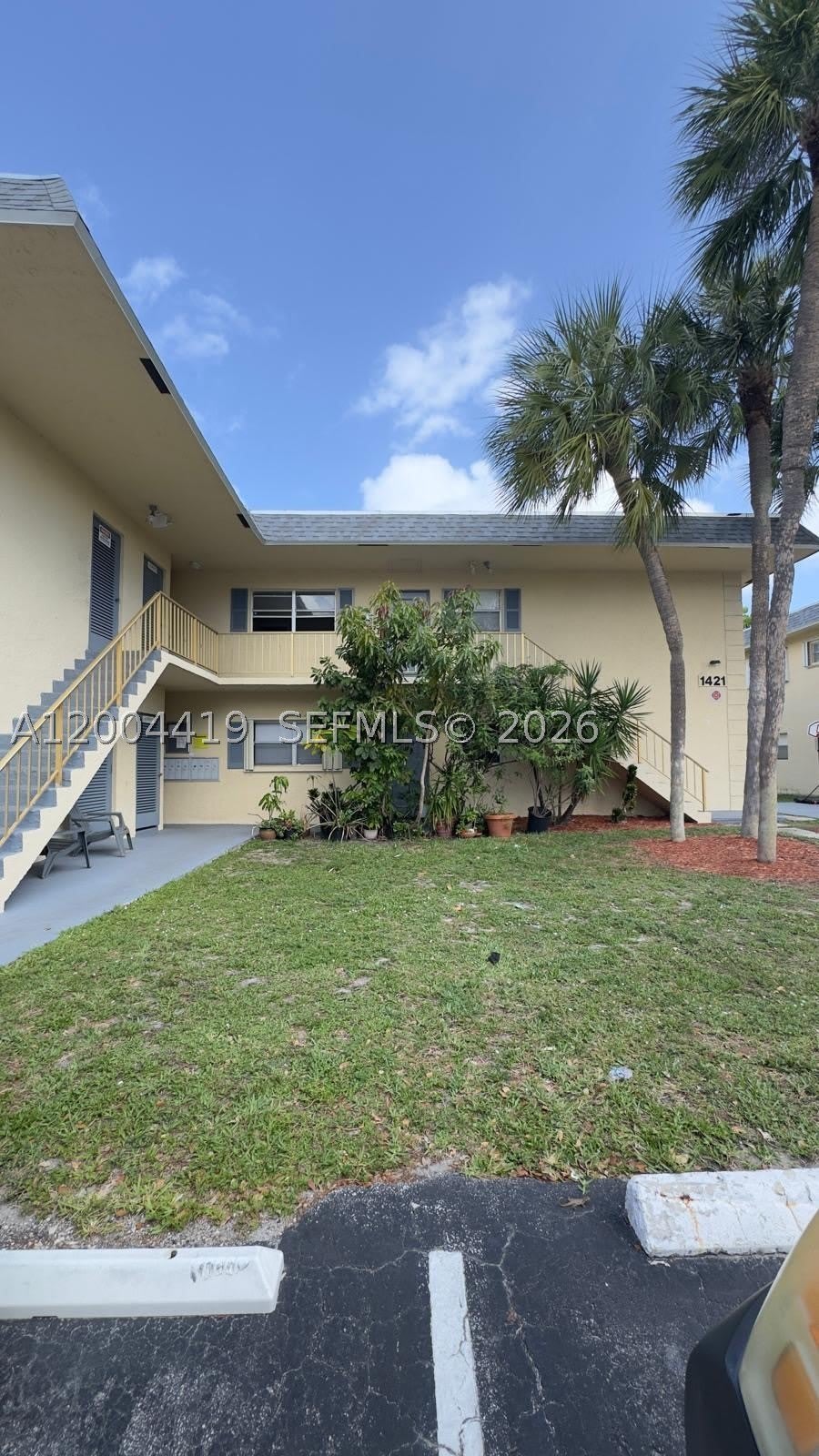 1421 NW 45th St – photo 1