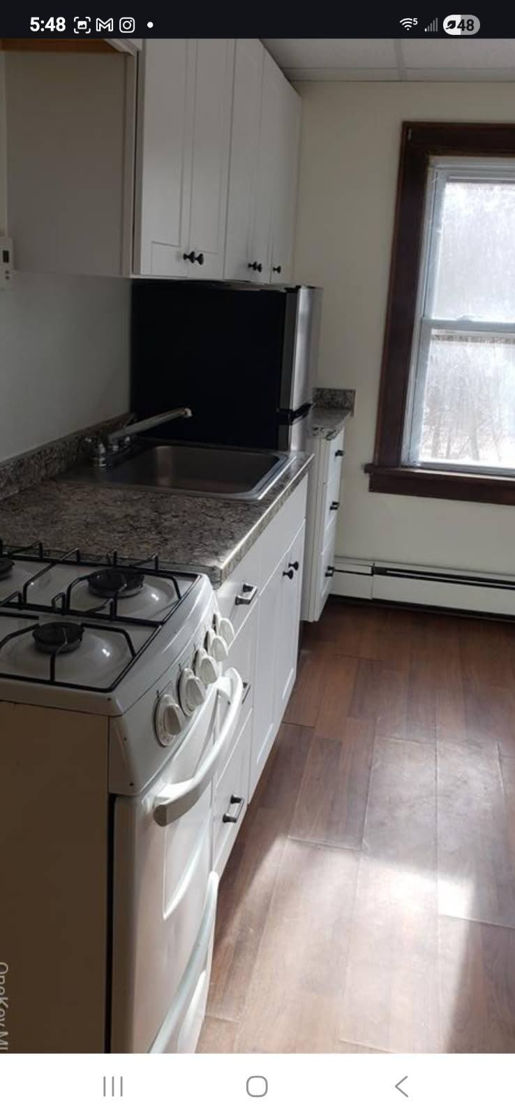 300 Budd Rd – photo 1 of 4