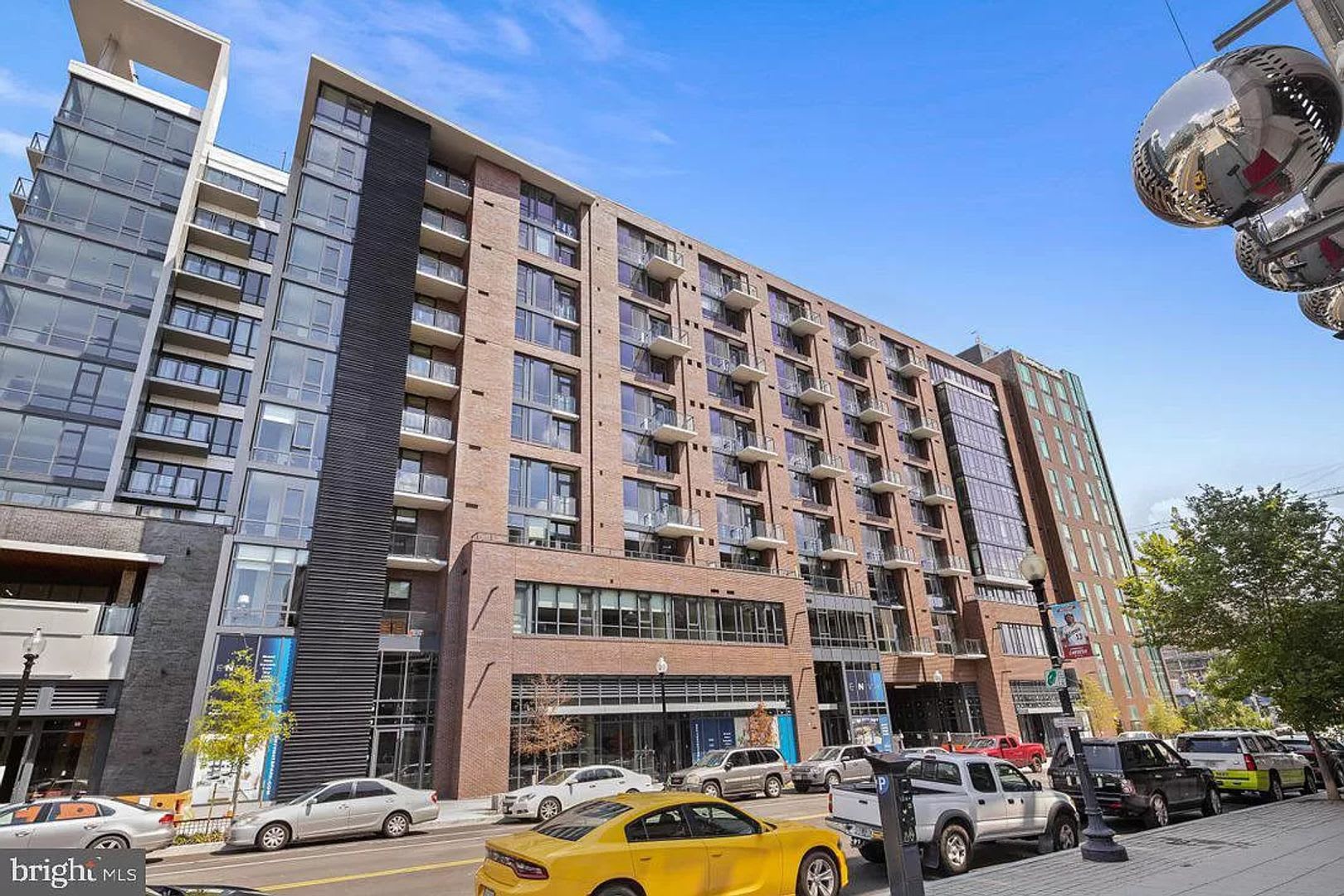 New in Navy Yard with Parking – photo 1