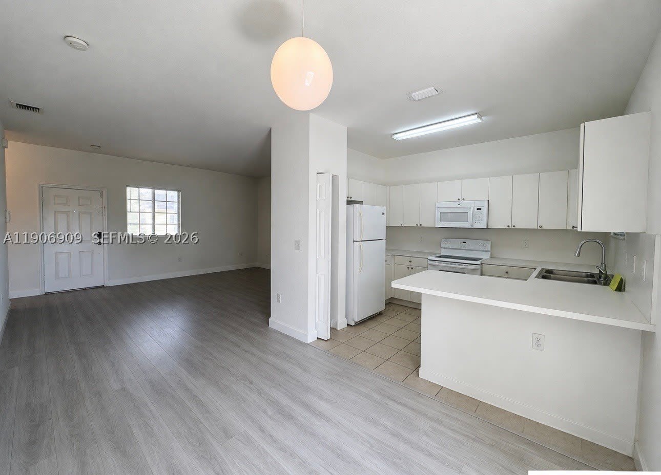 2590 NE 3rd Dr – photo 1