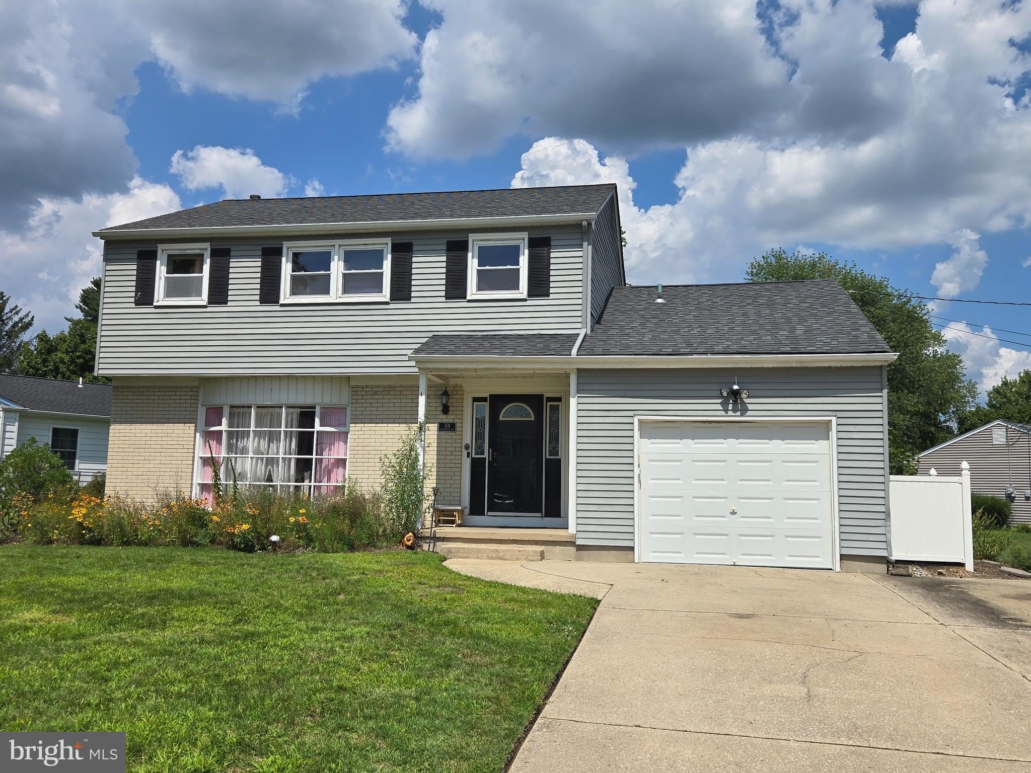 301 OVERBROOK Avenue – photo 1