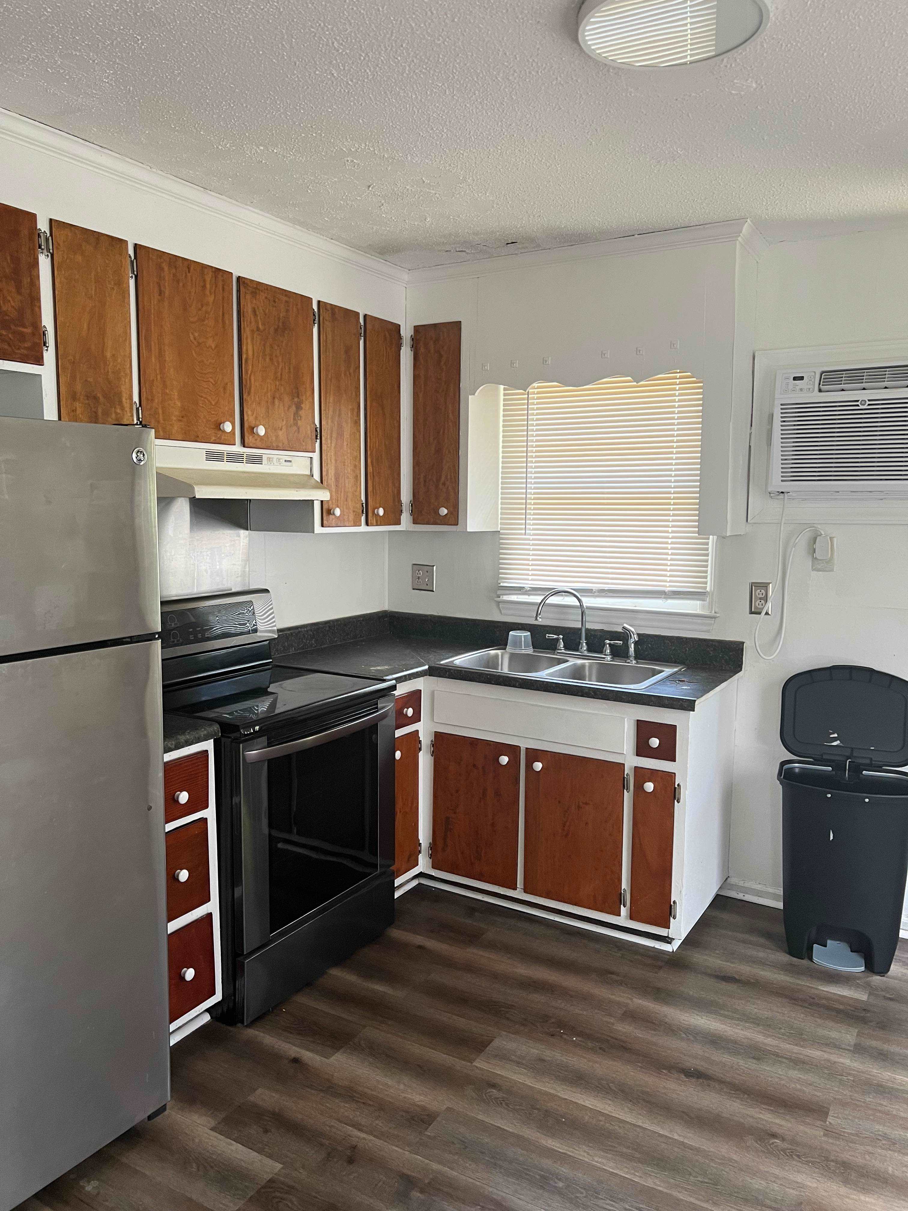 123 Wye St – photo 1