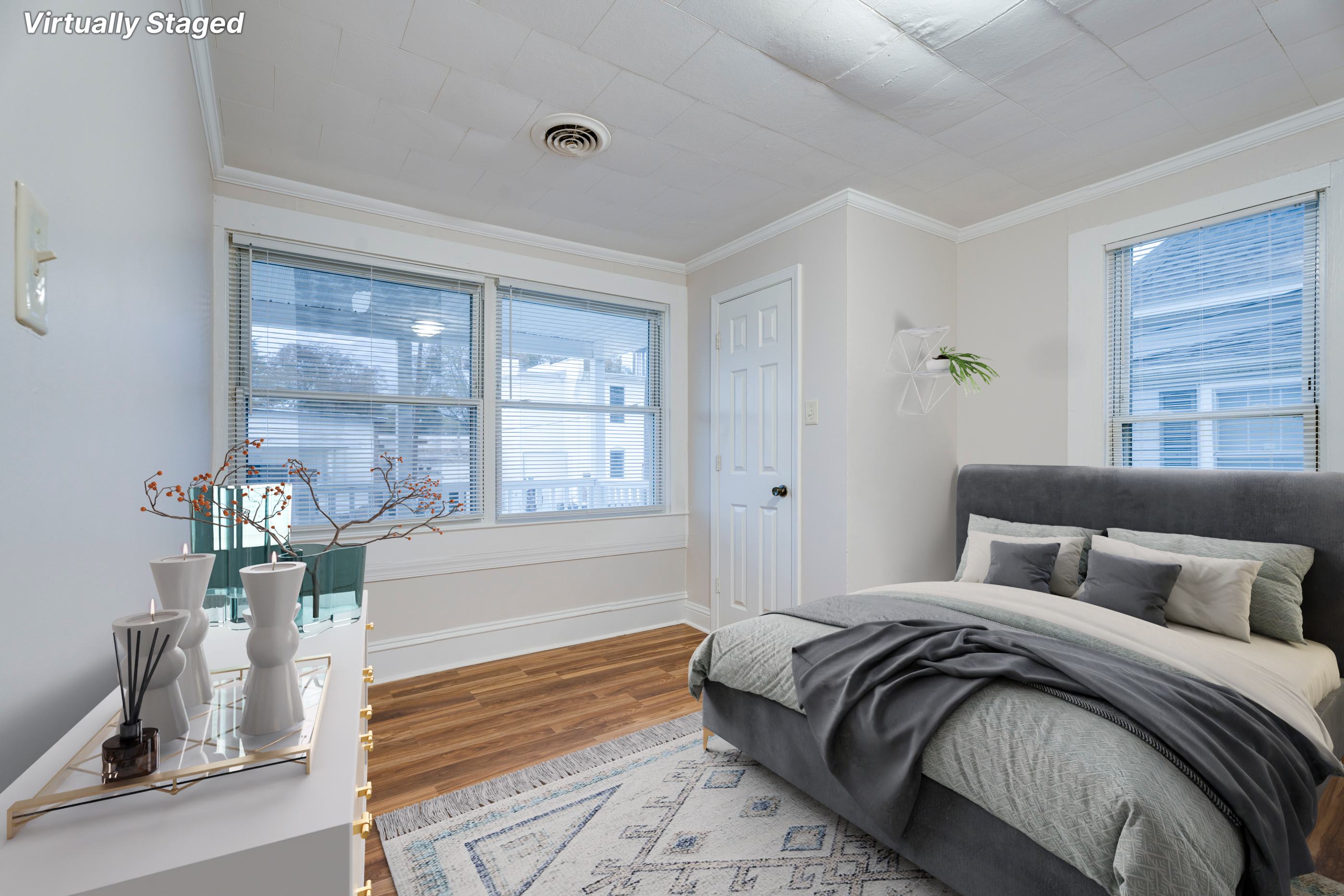 501 East Franklin Street – photo 1 of 12
