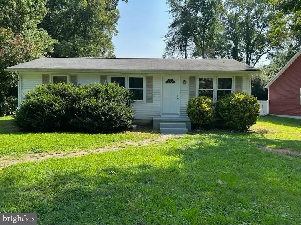 1562 LAKEVIEW Drive – photo 1 of 14