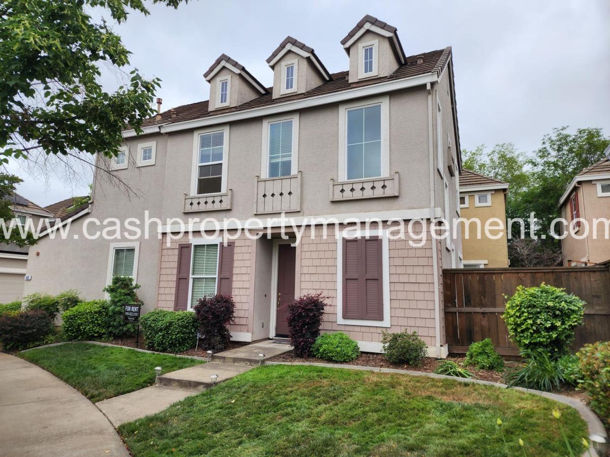 548 Navigator Dr – photo 1 of 20