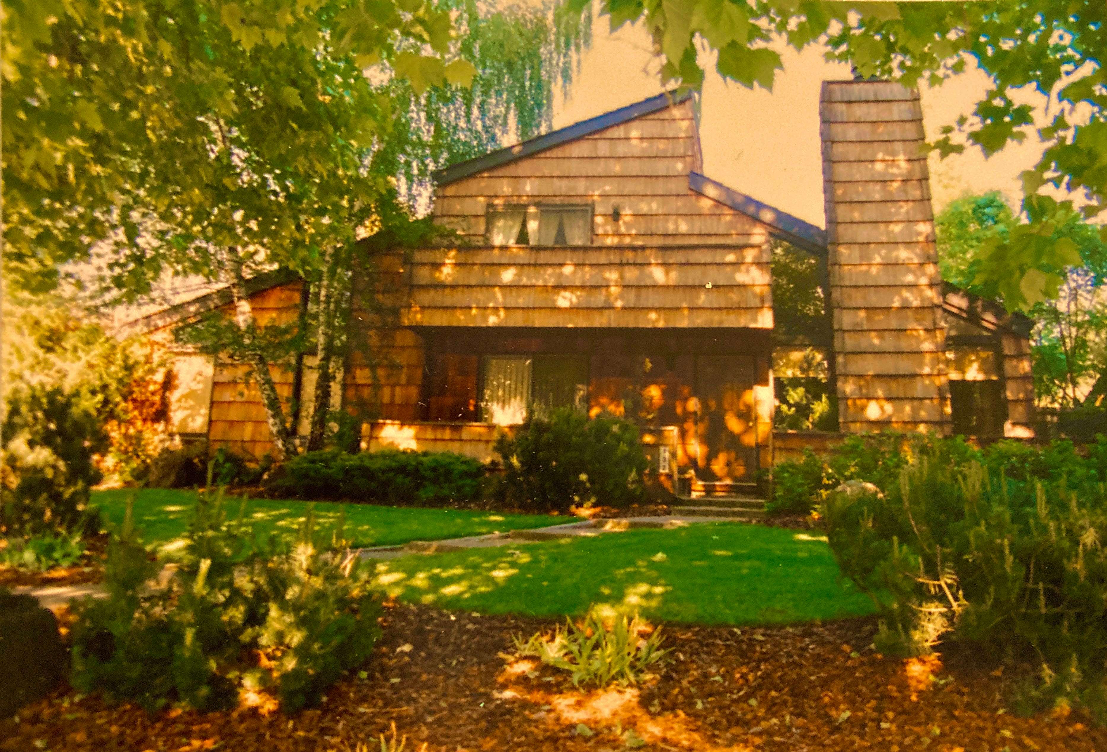 132 Kensington Square – photo 1