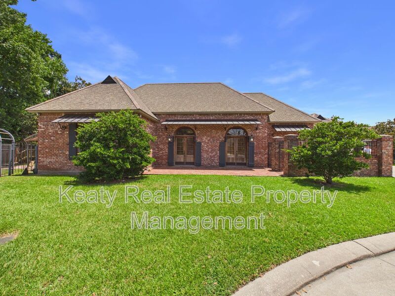 104 Studio Court (Main House) – photo 1