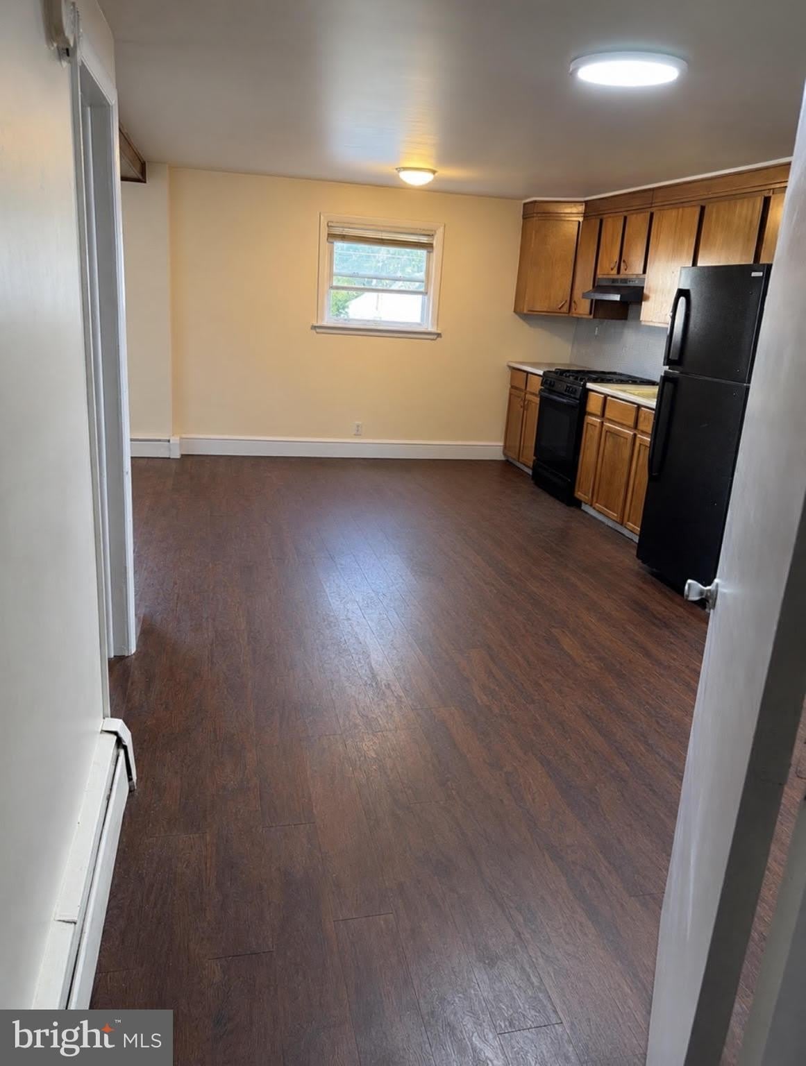 95 W BROAD Street – photo 1 of 7