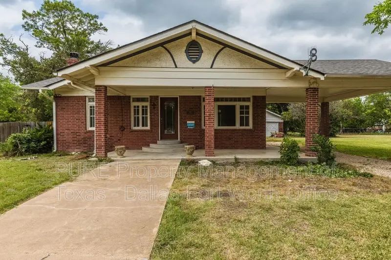 501 E Monroe St – photo 1 of 26