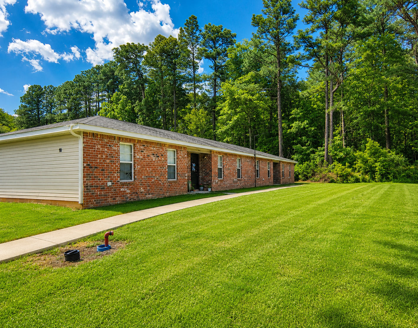 10 Nwr Ln Apt D – photo 1 of 96