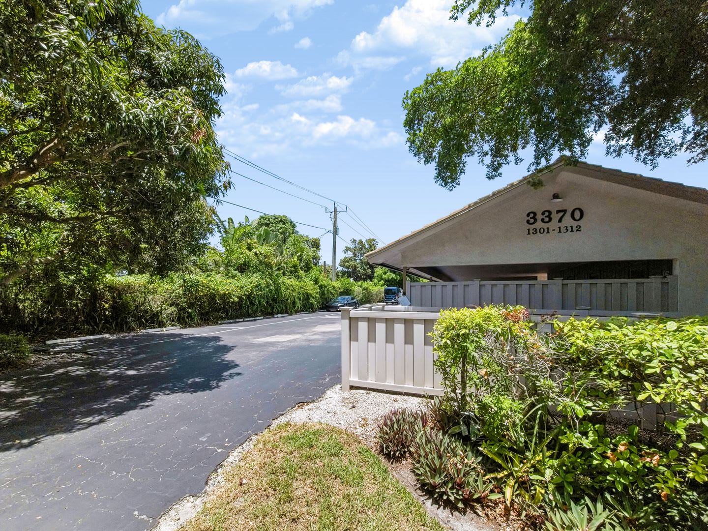 ** CATALINA AT HIGH POINT ** 2 BED / 2 BATH – photo 1
