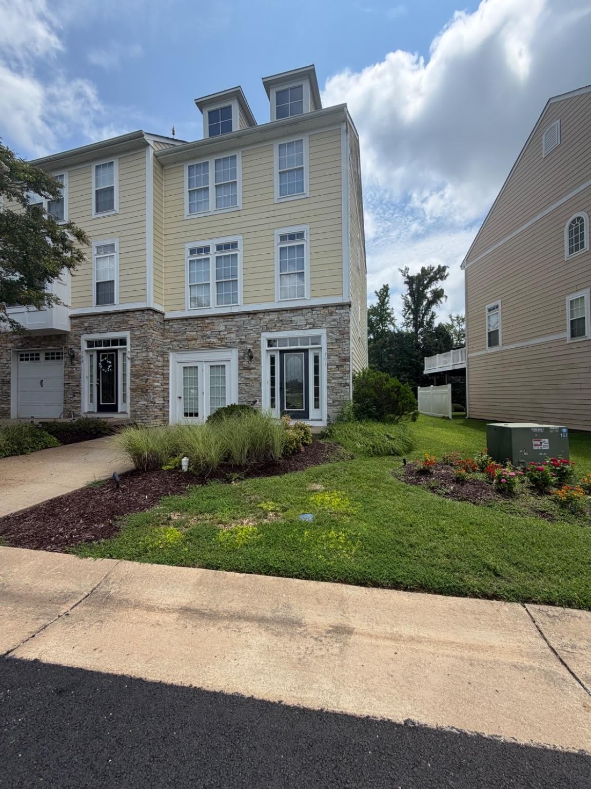 701 MONROE POINT Drive – photo 1 of 34